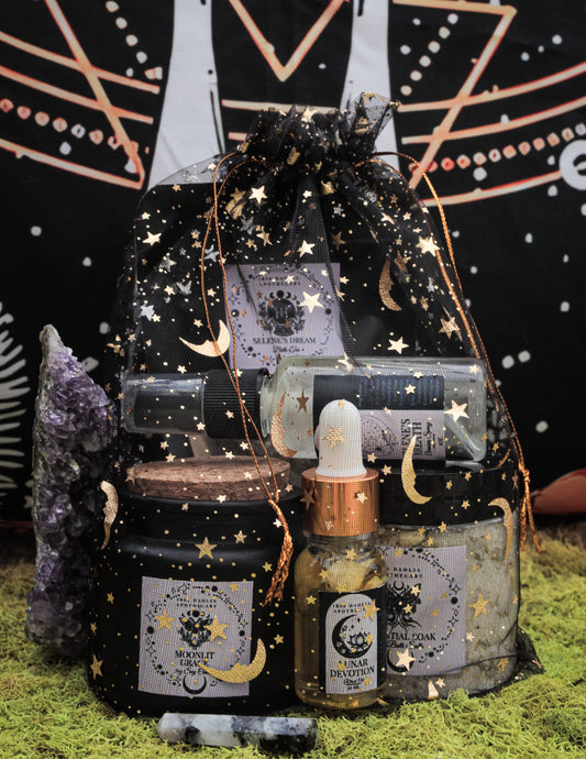 Selene Ritual Kit with soy candle, bath tea, ritual oil, and cleansing spray for lunar rituals and divine feminine connection.