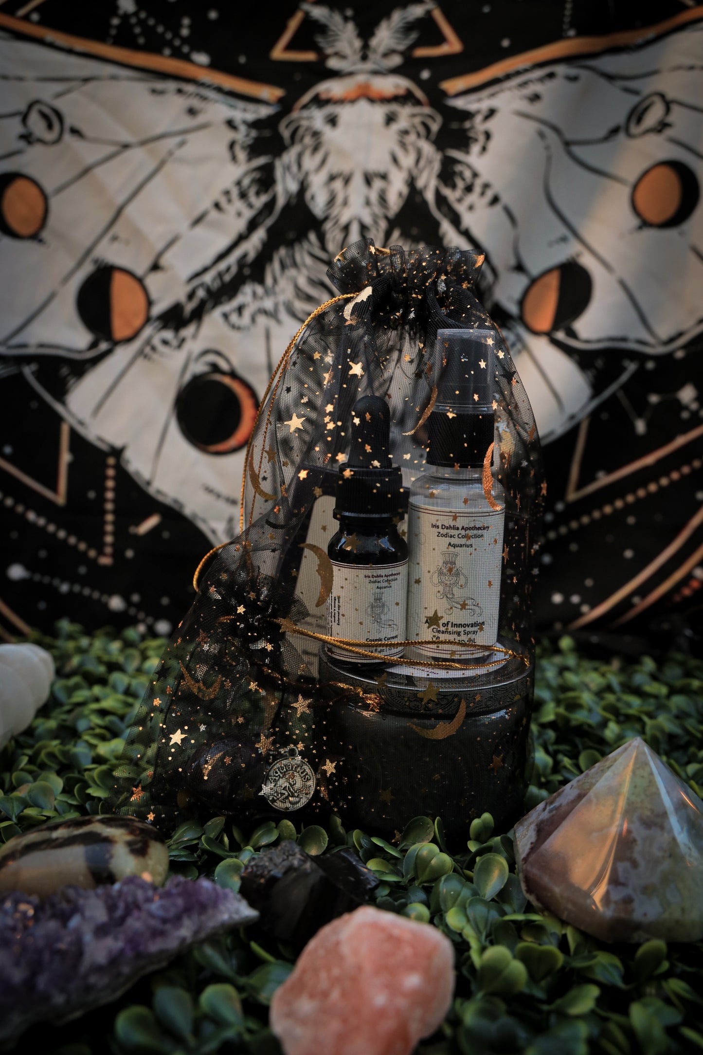 Aquarius Ritual Kit | Zodiac Self-Care Gift Set | Candle, Ritual Oil, Cleansing Spray, Amethyst Crystal & Charm