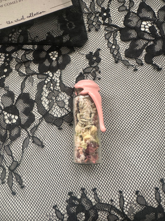 Love Abound Spell Jar - Iris Dahlia Apothecary